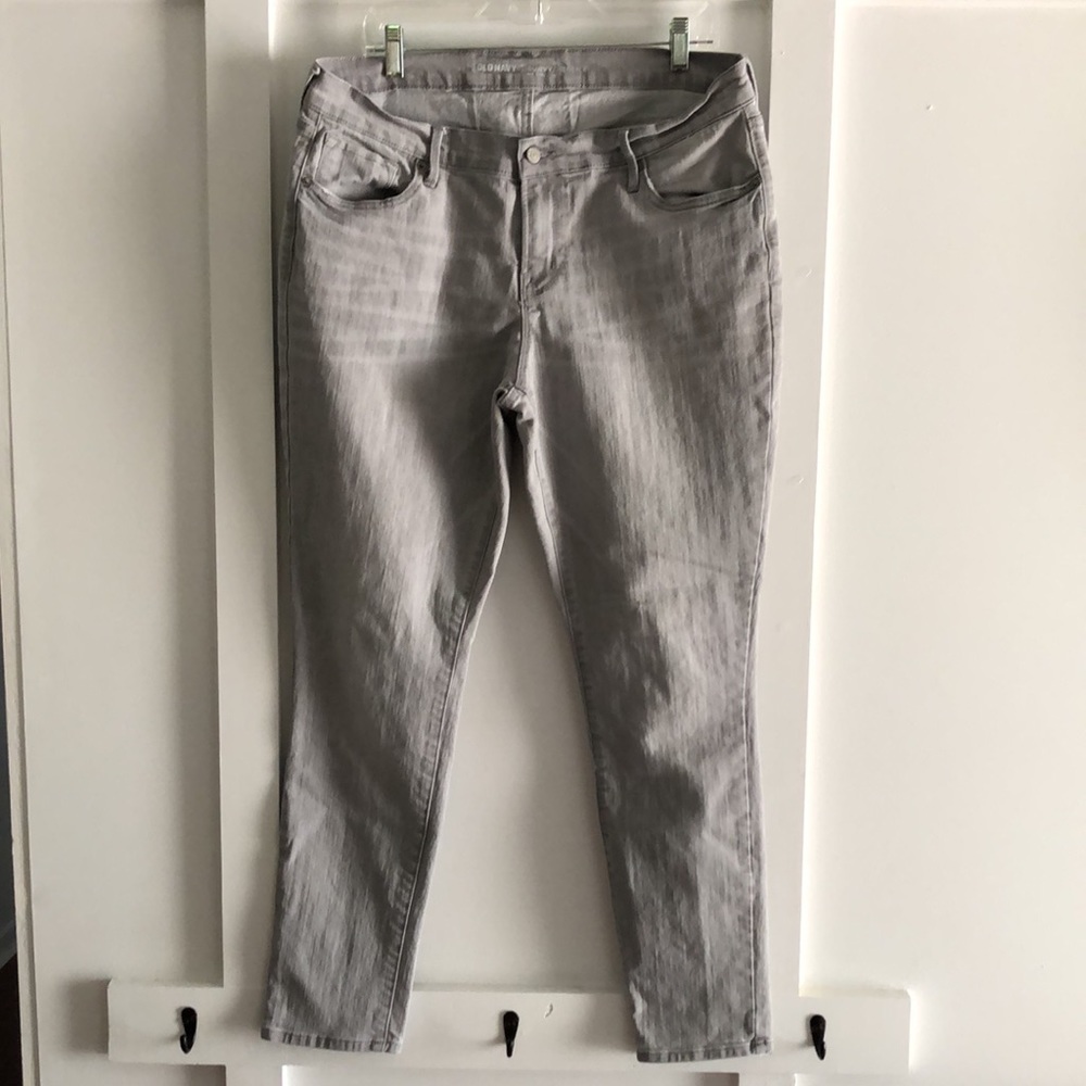 Old Navy curvy mid-rise skinny jeans